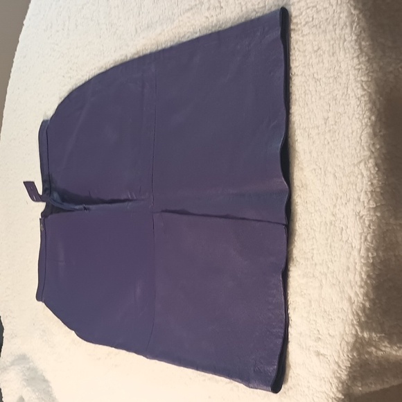 Skirt - Picture 2 of 4